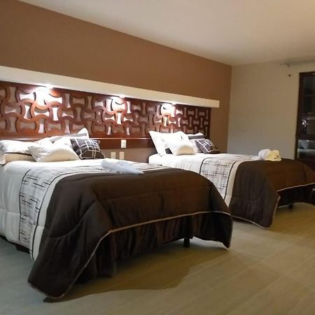 9 Estrellas Casa Hotel โกมิตัน เด โดมิงเกซ ภายนอก รูปภาพ