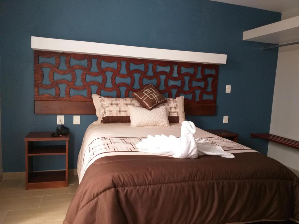 9 Estrellas Casa Hotel โกมิตัน เด โดมิงเกซ ภายนอก รูปภาพ
